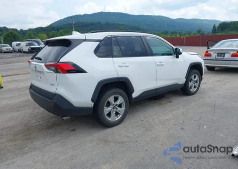 2021 Toyota Rav4 Xle z USA, uszkodzony, nr VIN 2T3W1RFV9MW116054